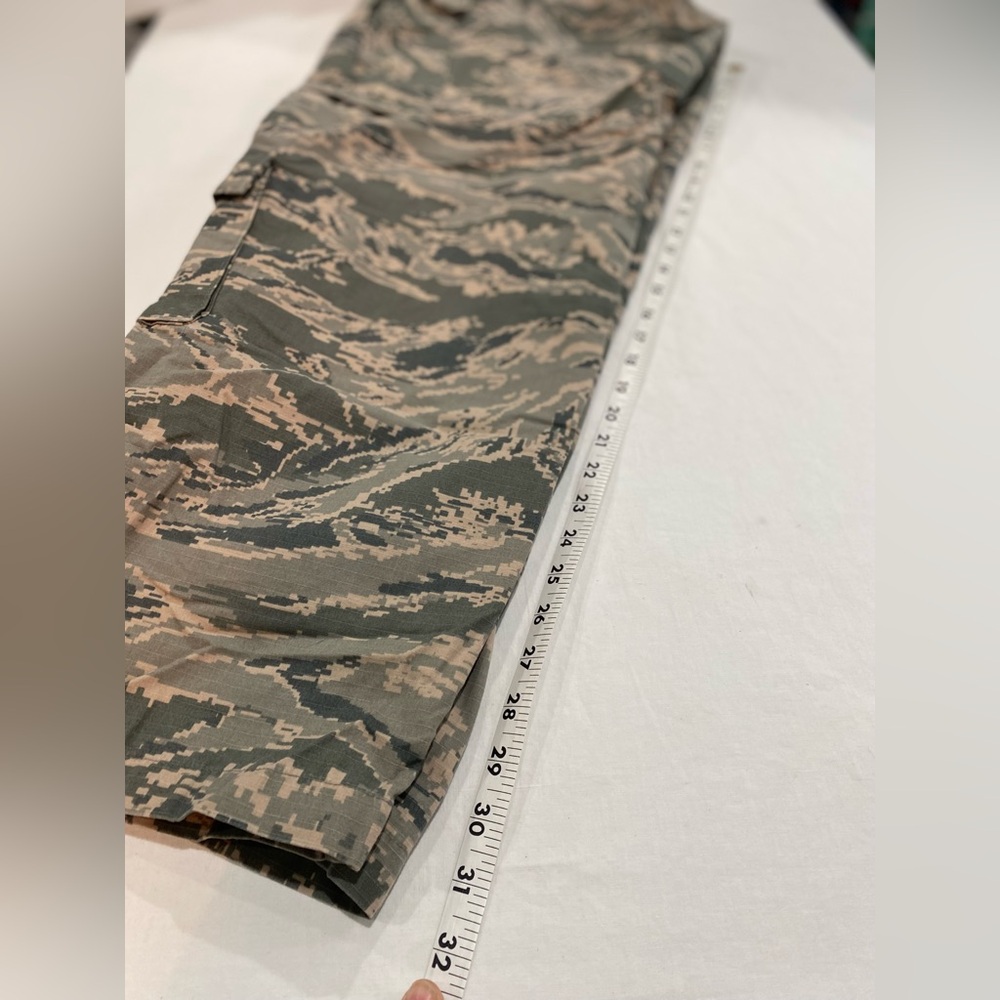 Men's digital Camouflage Cargo Pants - Picture 3 of 6